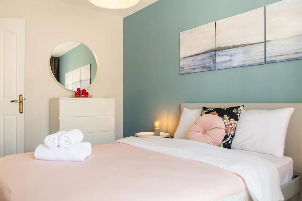 Flat With Sea View Near Karsiyaka Coast Appartement İzmir