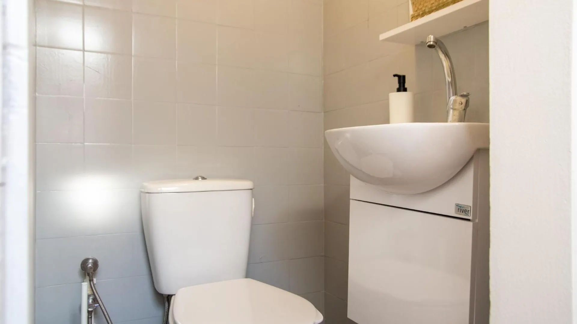 Flat With Sea View Near Karsiyaka Coast Appartement İzmir